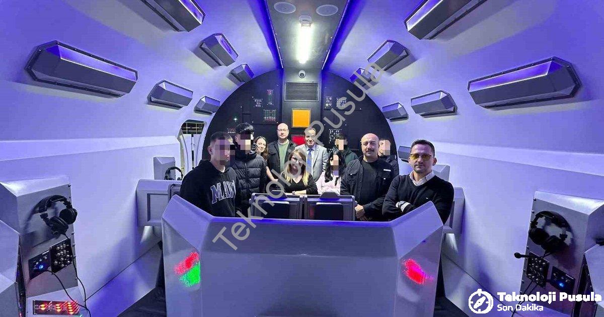 "İzmir'de Çocuklara Bilim ve Tarih Gezisi: Key Museum ve Uzay Kampı" başlıklı haber için fotorealist