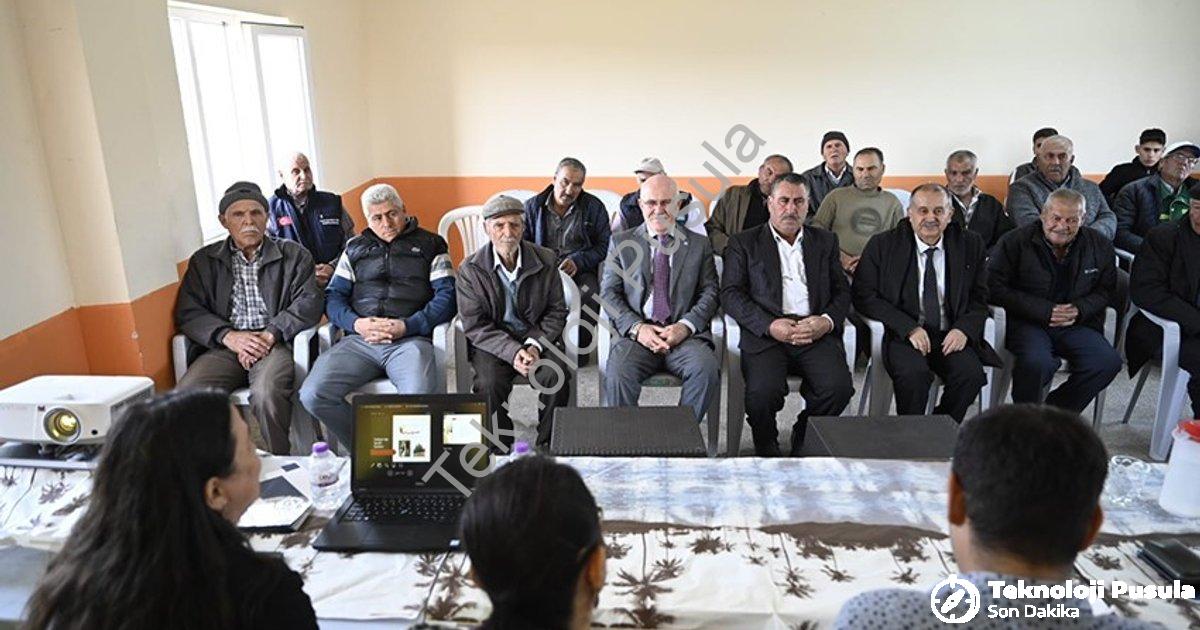 "Uşak Üniversitesi Akademisyenlerinden Yeniköy'e Bilimsel Tarım Desteği" başlıklı haber için fotorea