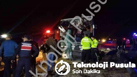 Denizli’de Korkutan Kaza: Otobüs ve Minibüs Çarpıştı, Çok Sayıda Yaralı