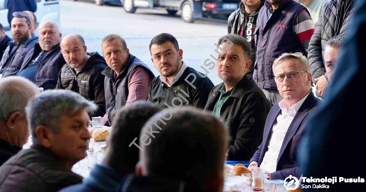 "AK Parti'li Baybatur Manisa'da Esnafı Dinledi" başlıklı haber için fotorealistik, profesyonel bir h