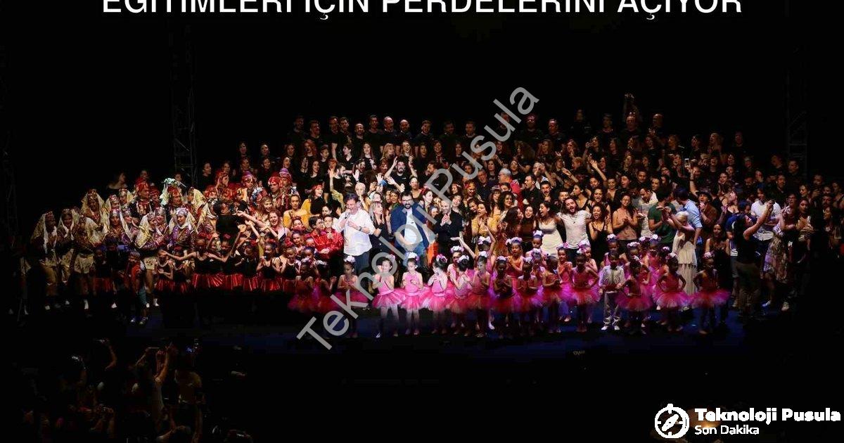 "Folkart Academy 2025-2026 Tiyatro Eğitimleri İçin Perdelerini Açıyor" başlıklı haber için fotoreali