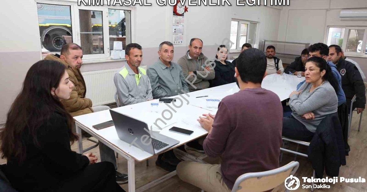 "Denizli OSB Arıtma Tesisinde Kritik Kimyasal Güvenlik Eğitimi" başlıklı haber için fotorealistik, p