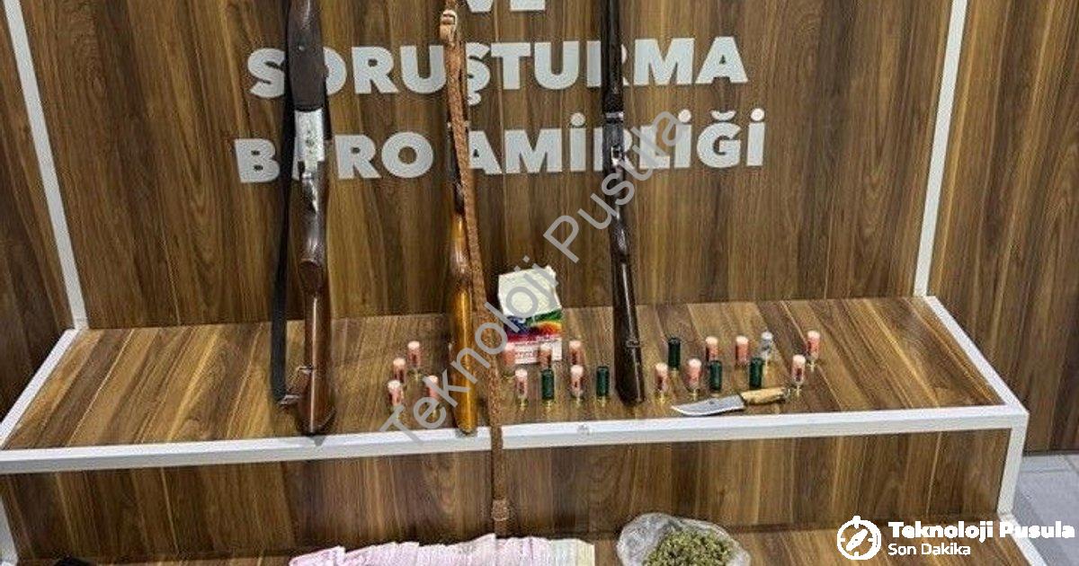 "İzmir Gaziemir'de Hayvan Damına Şok Baskın: Cephanelik Gibi Çıktı" başlıklı haber için fotorealisti