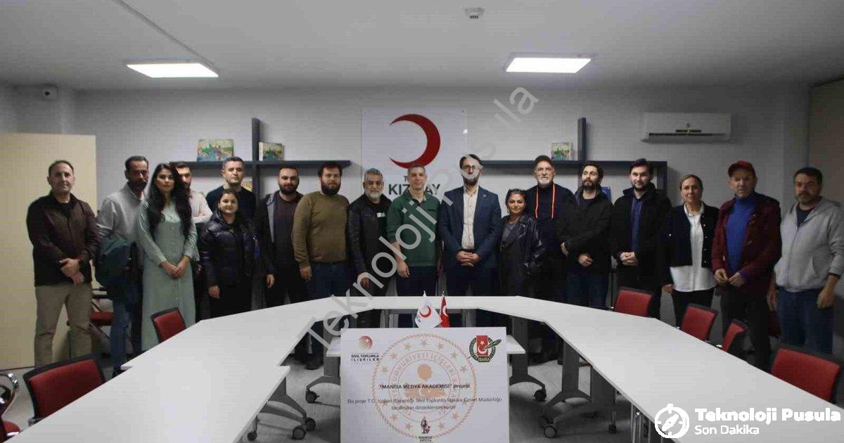 "Manisa Medya Akademisi Başladı: İlk Ders Yapay Zeka Haberciliği" başlıklı haber için fotorealistik,